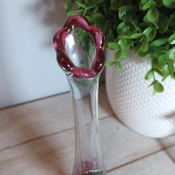 Mid Century Atomic Swung Sangria bud vase Red pedestal Rainbow art co hand blown - Picture 3 of 9